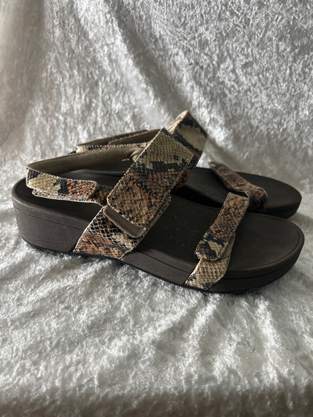 Vionic Women’s Snake-Print Strap Sandals in Beige and Brown